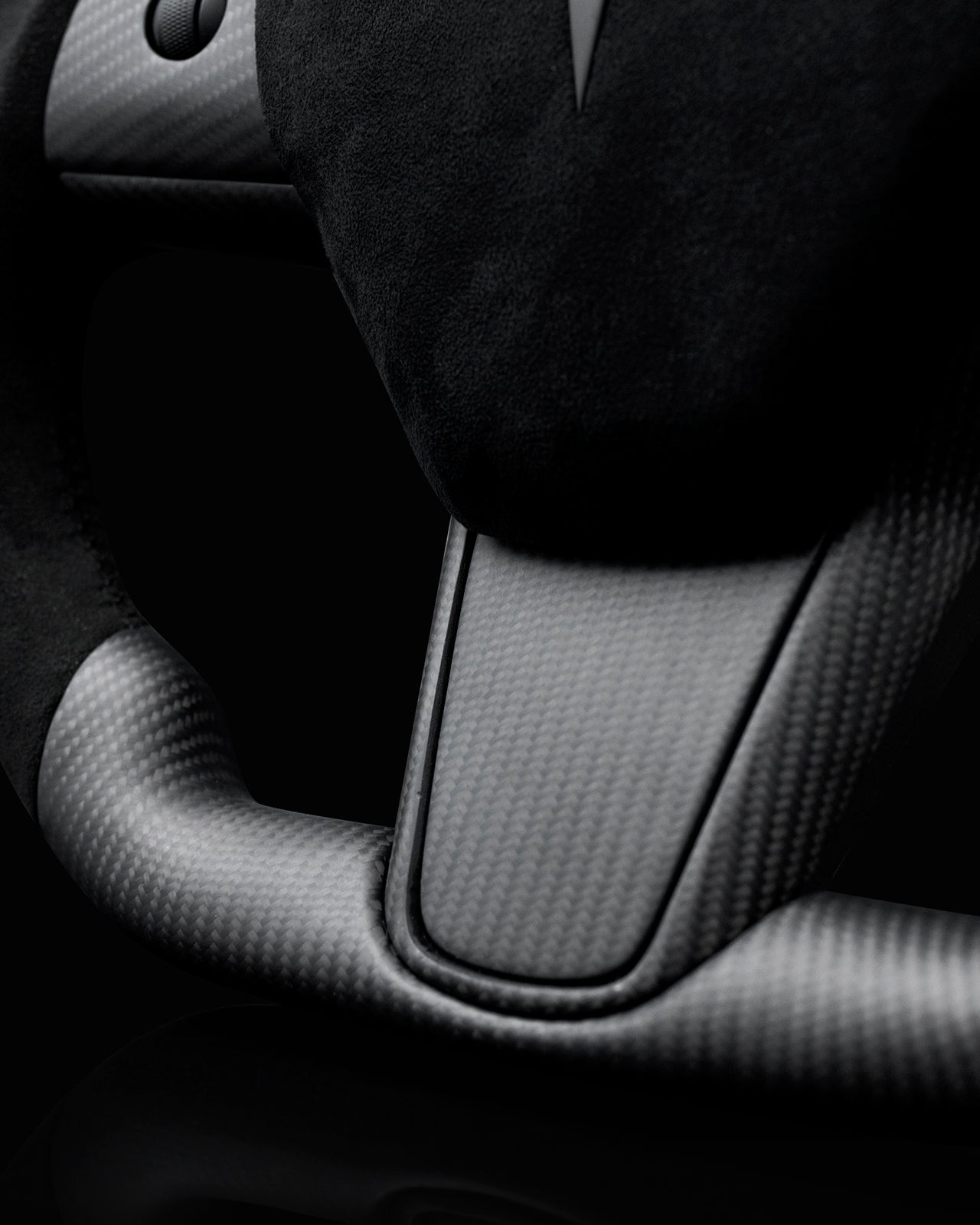 TESLA MODEL 3 / Y ALCANTARA FLAT BOTTOM VANTABLACK DRY CARBON STEERING WHEEL