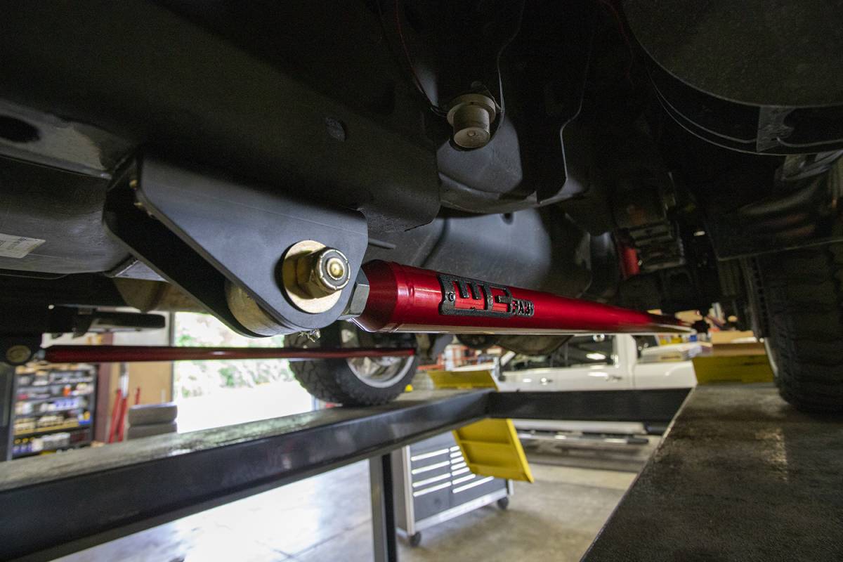 Wehrli 20-24 Chevy & GMC Duramax RCLB/CCSB/ECSB 60in. Traction Bar Kit