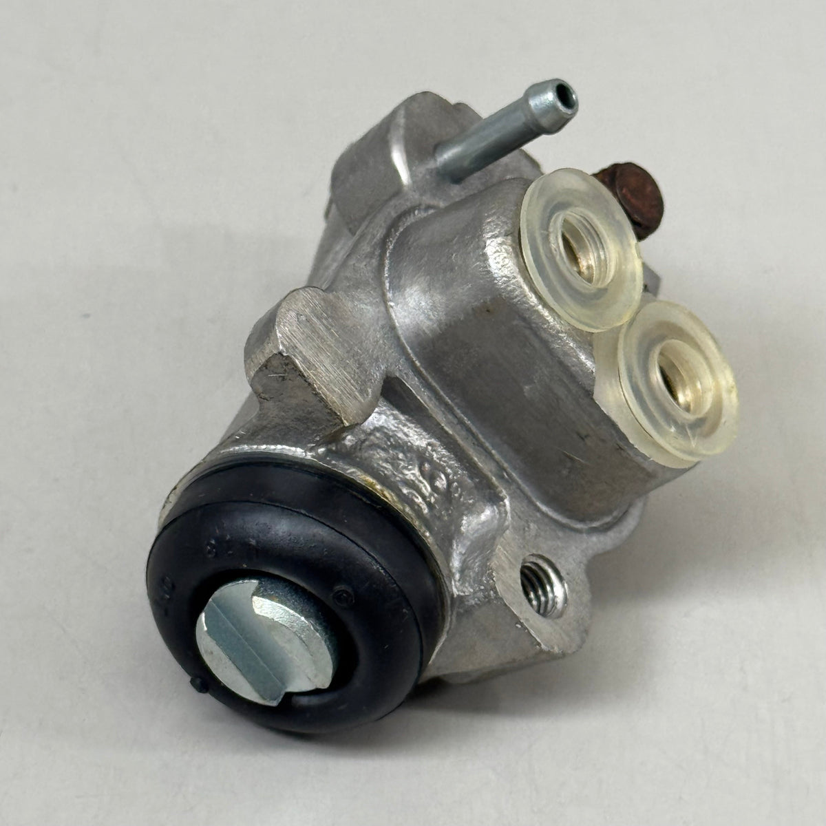 HONDA A, L. FR. Wheel Cylinder Assy TRX400 TRX450 4X4 OEM 45330-HN0-A01
