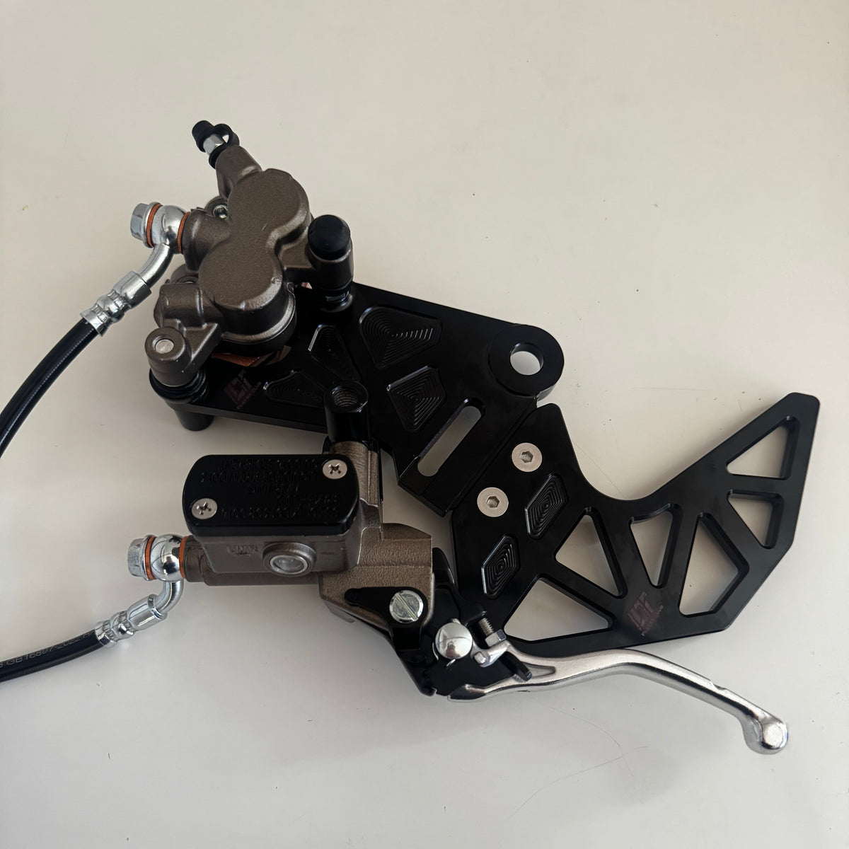 PRE BLEAD ultrabee V2 brakes with titanium clamp bolts