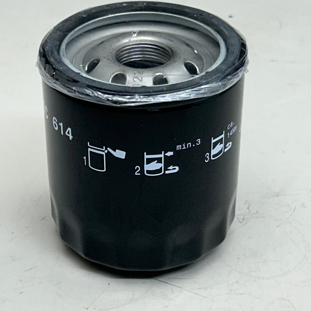 MAHLE Engine Oil Filter Replacement Part For Chevy, GMC & Dodge OC 614