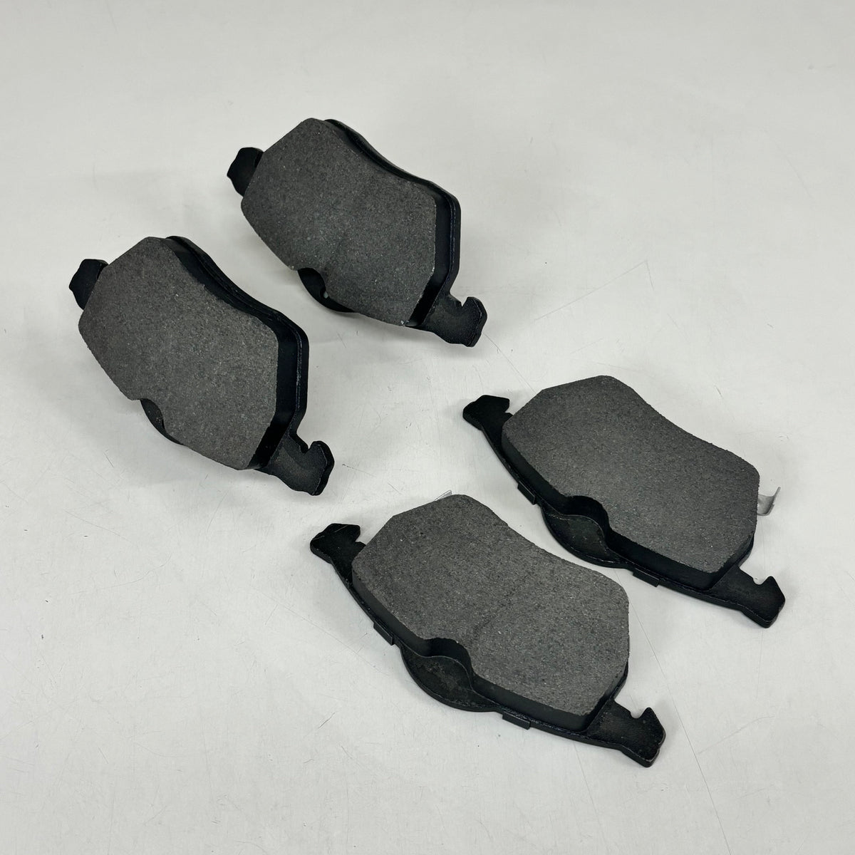 CARQUEST Premium Gold Brake Pads Semi-Metallic MKD819
