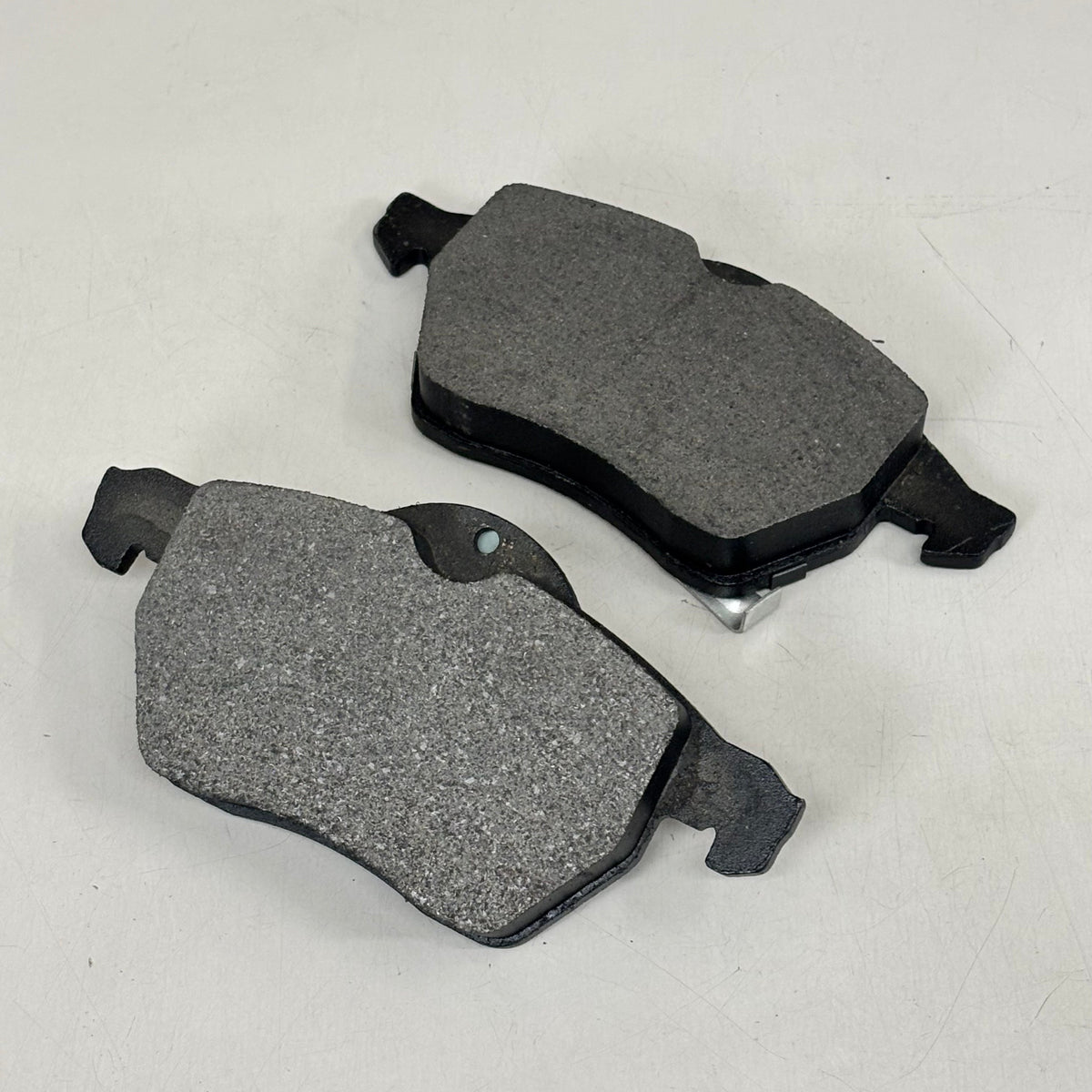 CARQUEST Premium Gold Brake Pads Semi-Metallic MKD819