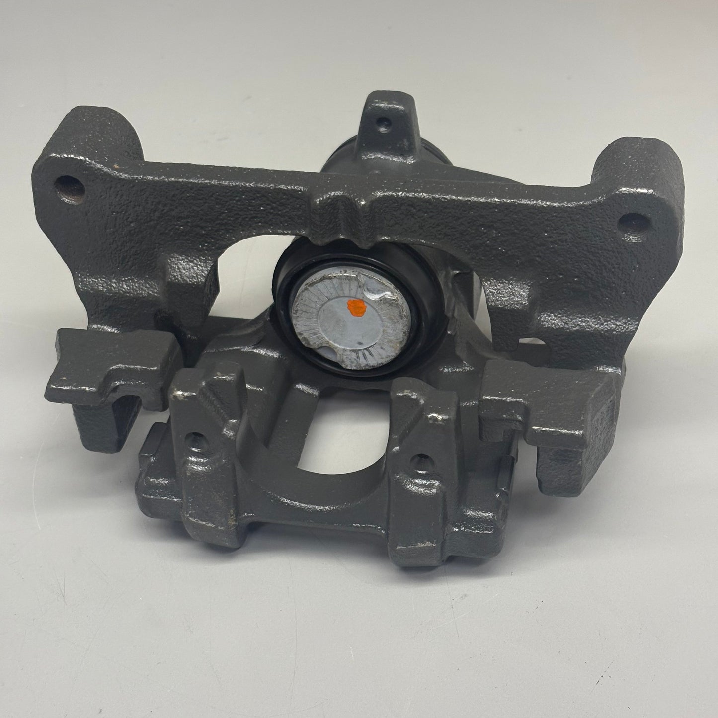 SILENT STOP Semi Loaded Caliper Disc Brake For Subarus 12-8686