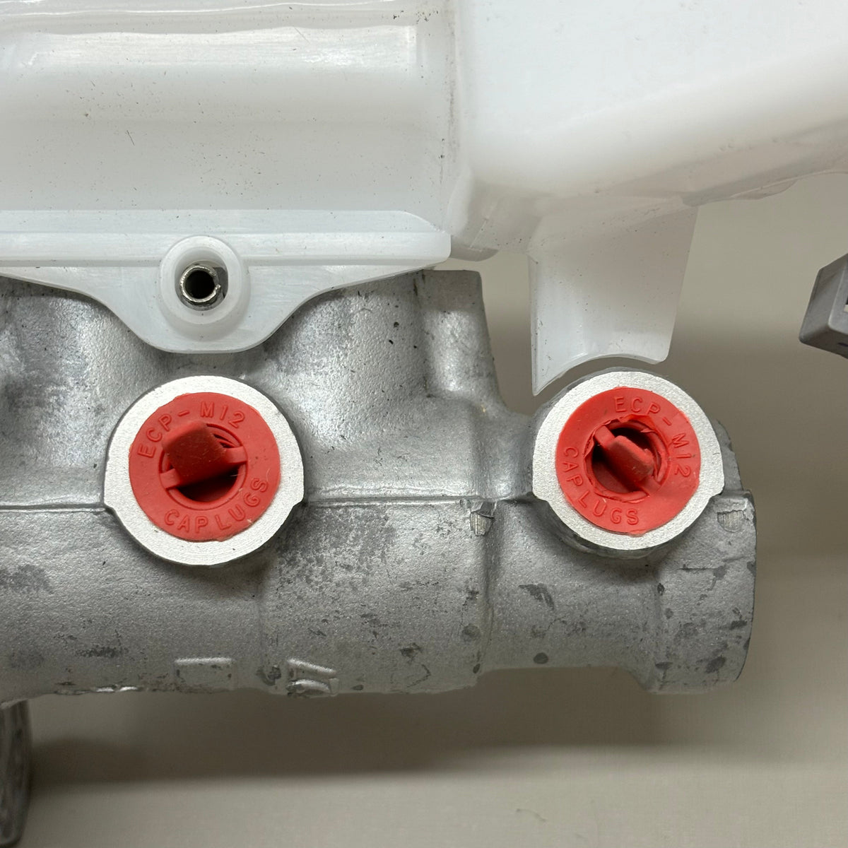 MAZDA OEM Genuine Tandem Master Cyl Silver Clear DAY6-43-40 ZB