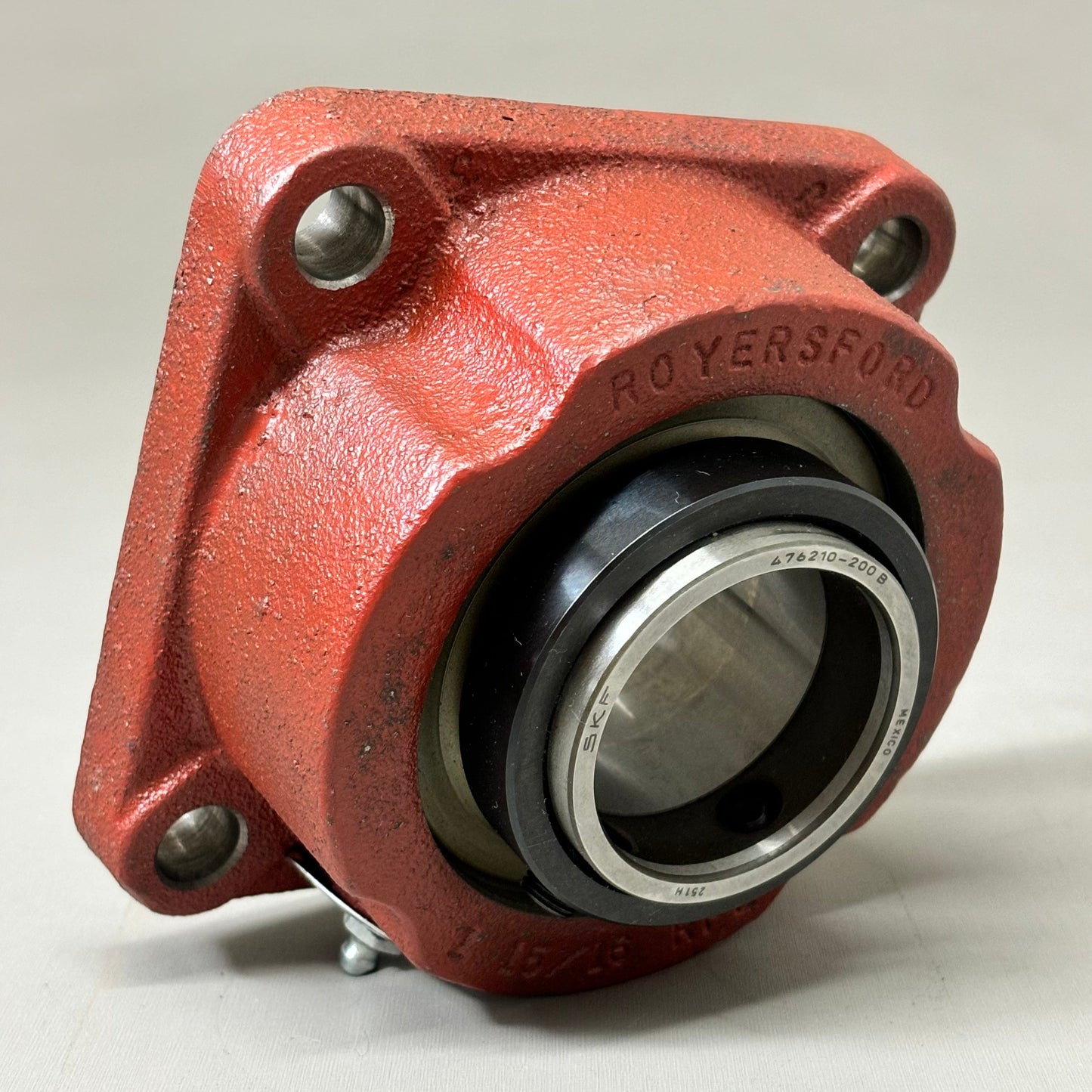 ROYERSFORD R2000 Spherical Bearing 2 Square Flange Expansion Red 40-05-E200