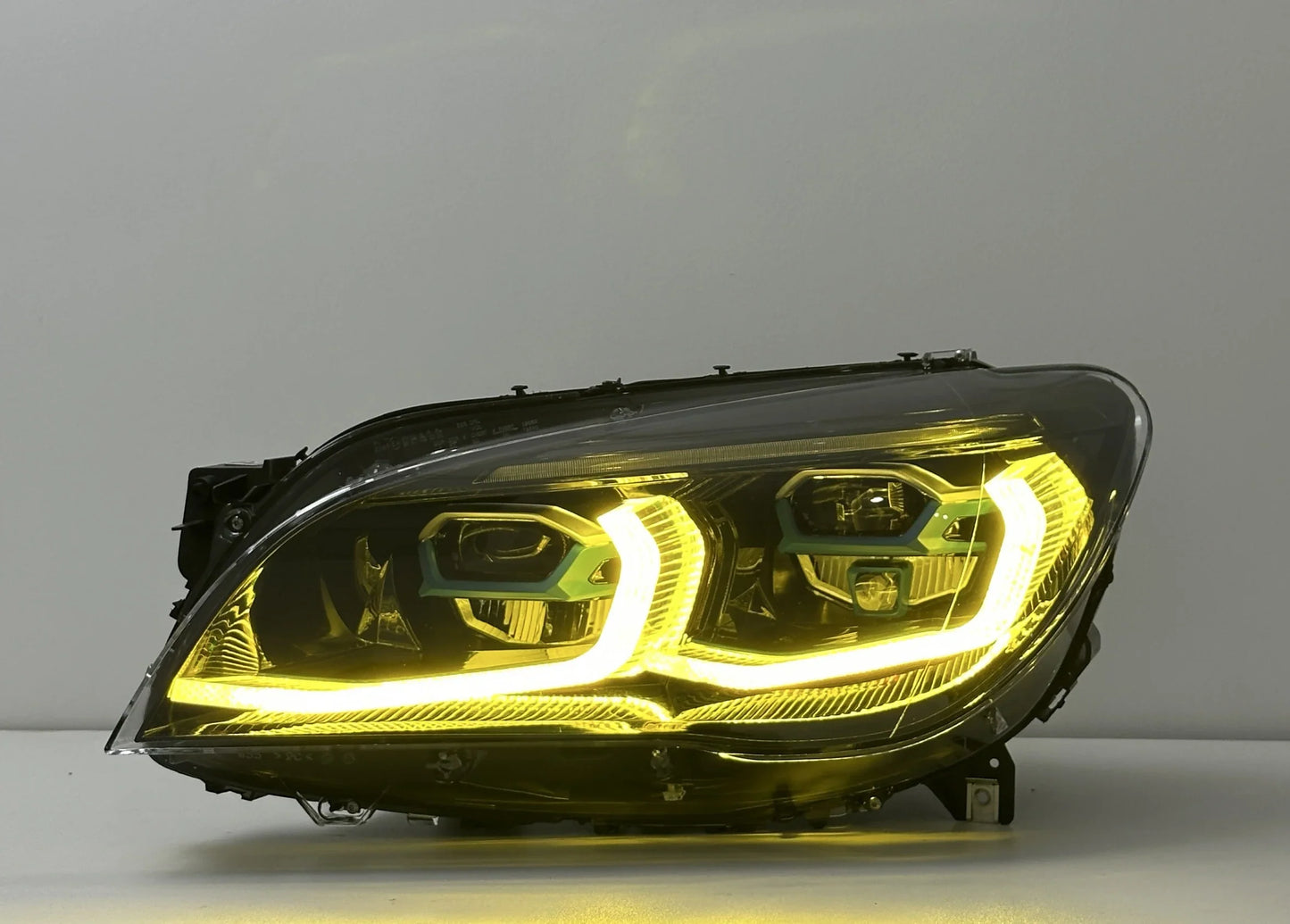 BMW 7 Series F02 G12 Style LED Headlight Assembly with Dual-Color DRL (Yellow / White) 2013 - 2015 (Replaces 63117228423)
