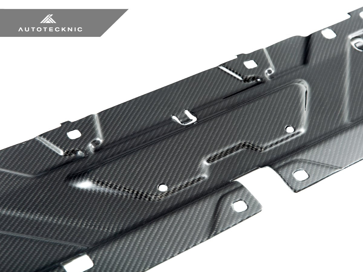 AutoTecknic Dry Carbon Fiber Cooling Shroud - BMW G22/ G26 4-Series