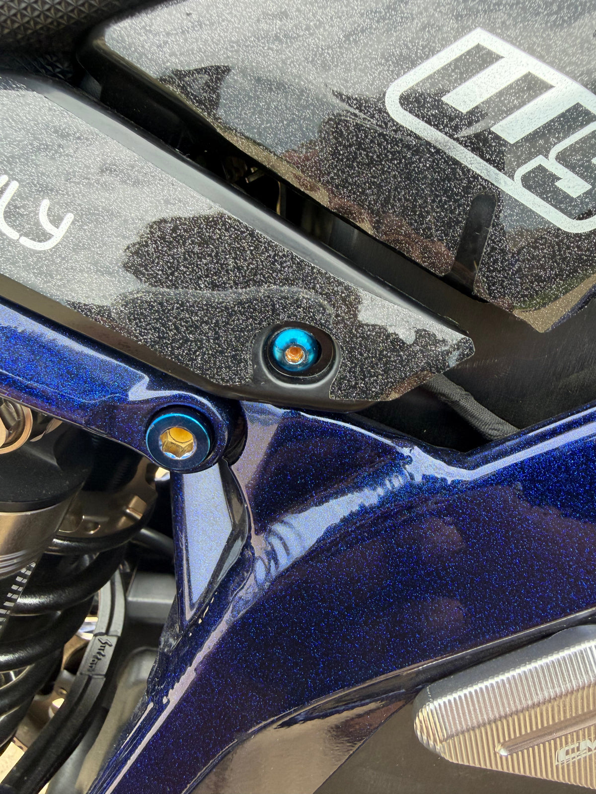 Titanium Ultrabee Subframe plastics bolts