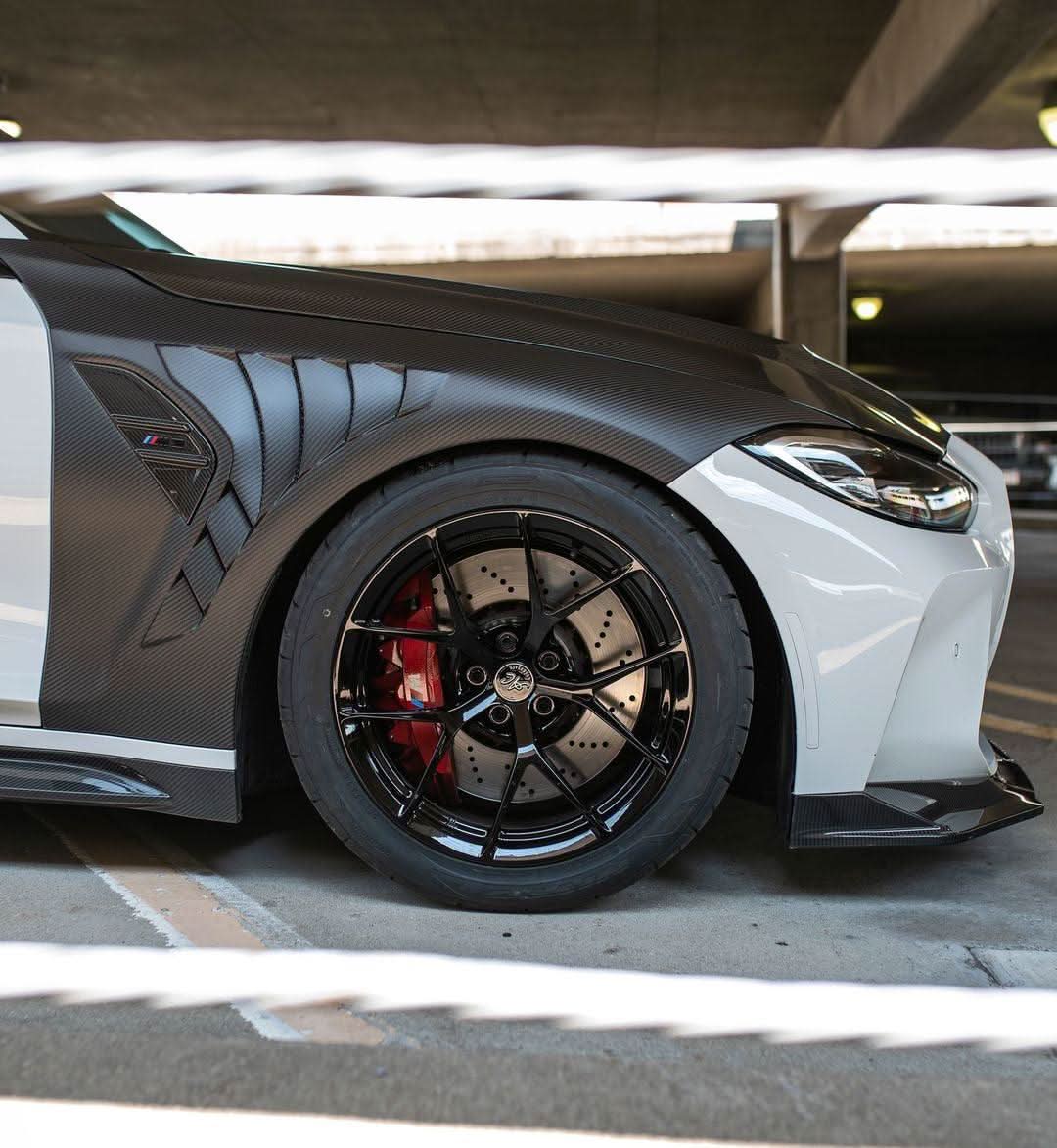 BMW 4 Series G82 M4 Carbon Fiber Matte Fenders (2021+)