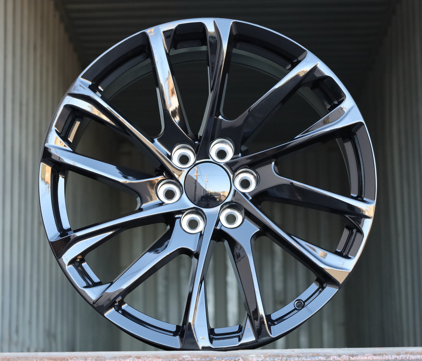 GM4 22x9 6x139.7 +24 78.1 GLOSS BLACK (FITS GMC SILVERADO TAHOE SIERRA)