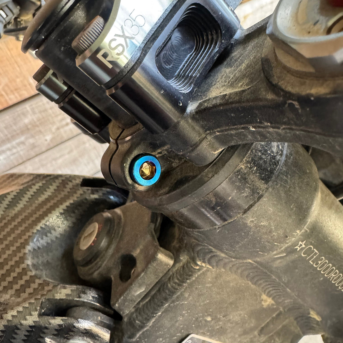 Titanium Stem pinch bolt