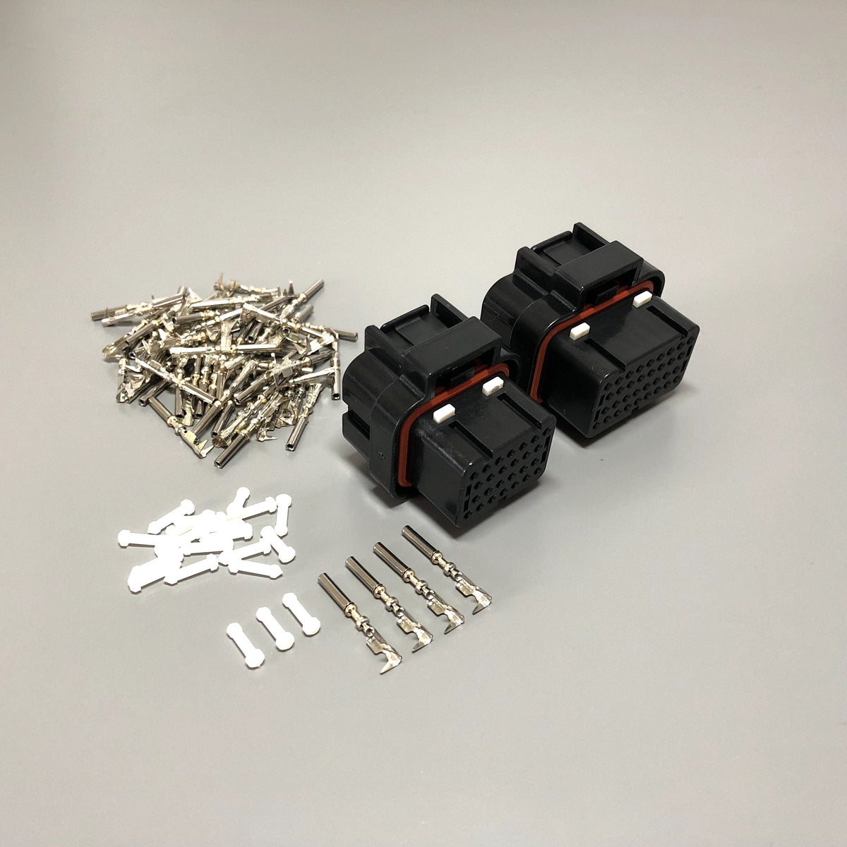Suzuki Hayabusa (Gen I) GSX1300R ECU Connector Plug Clip Kit", "26-Pin + 34-Pin