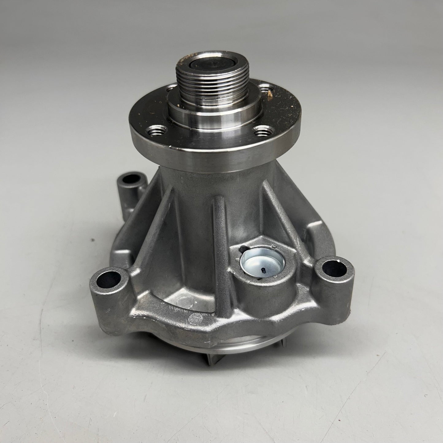 CARQUEST Engine Cooling Water Pump T4196 (New Other)