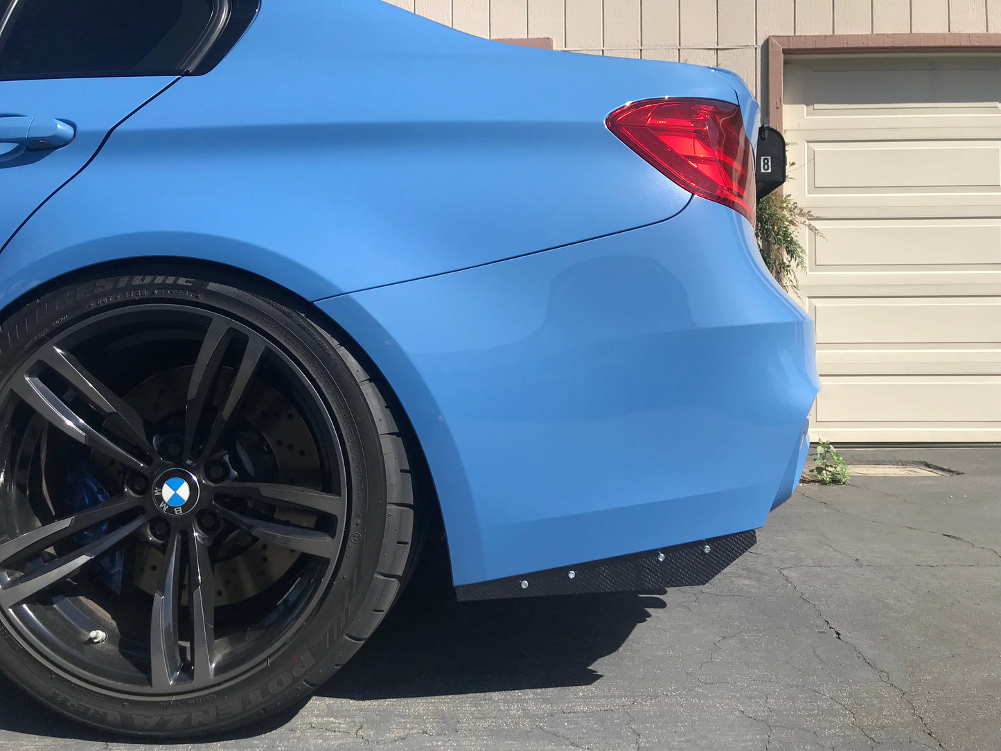 BMW Carbon Fiber Rear Bumper Splitter Extensions Gloss Wet (Rivets)