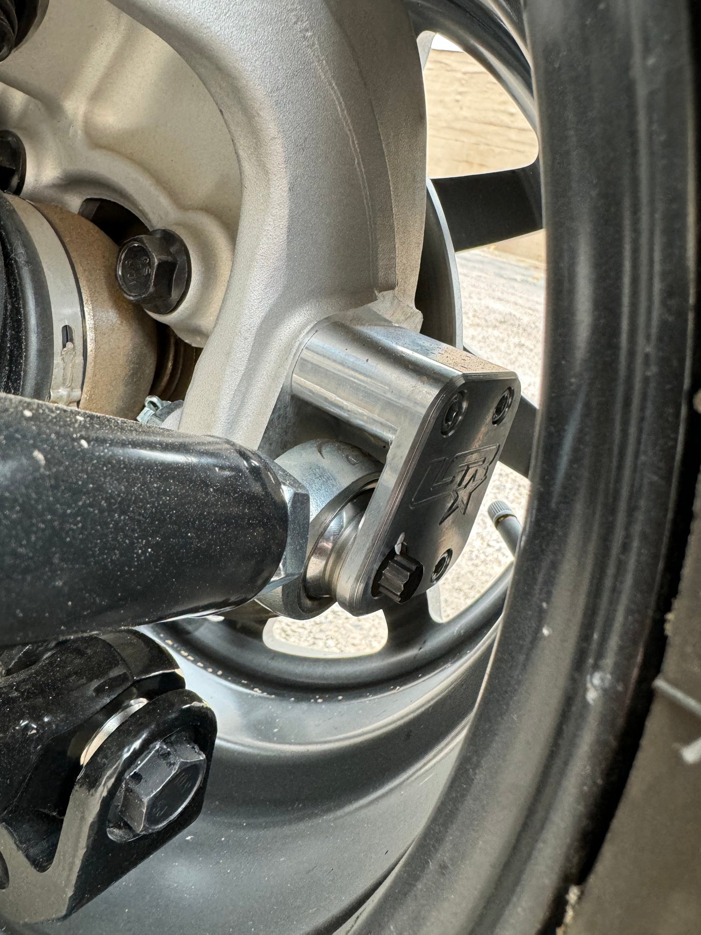 CAN AM MAVERICK R RADIUS ROD KIT