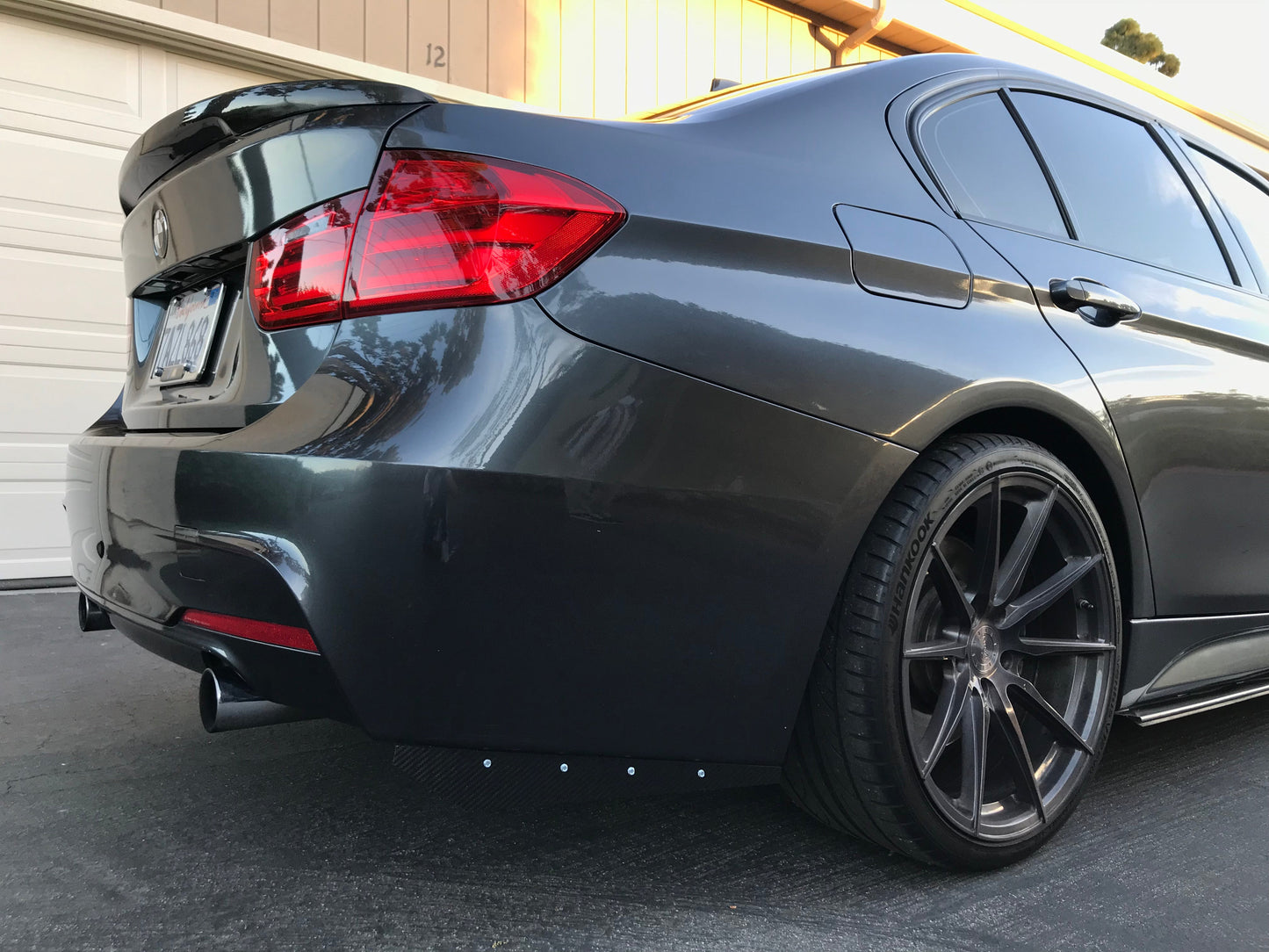 BMW Carbon Fiber Rear Bumper Splitter Extensions Gloss Wet (Rivets)