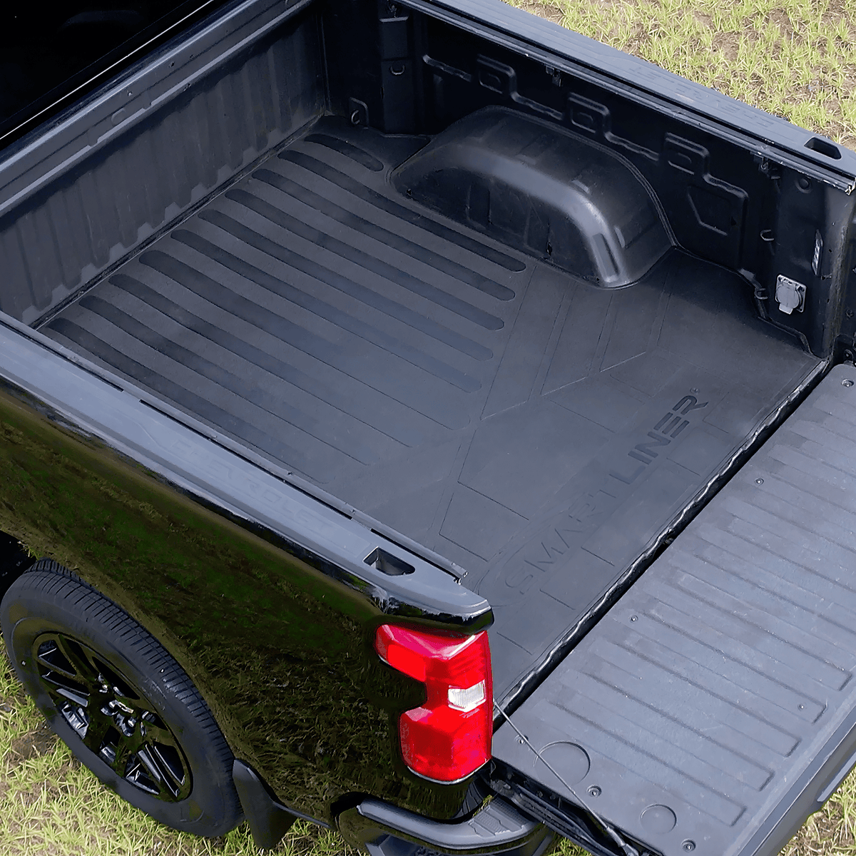 2019-2026 Chevrolet Silverado 1500 Rubber Truck Bed Mats|Fits short bed|SMARTLINER