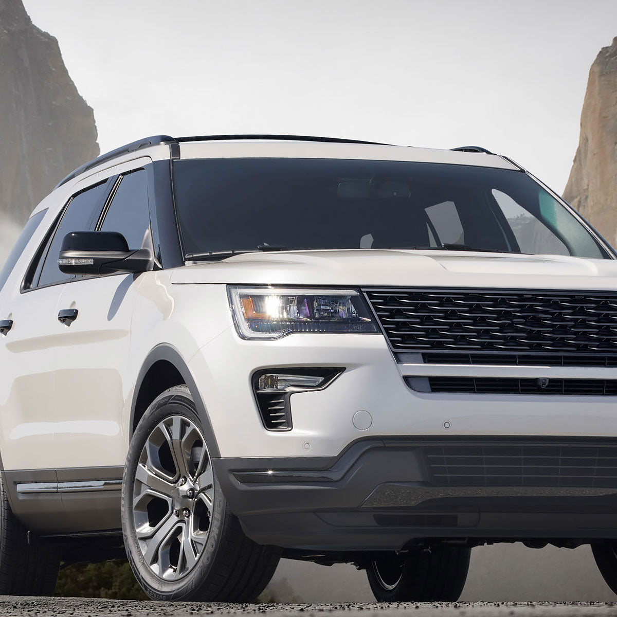 2018-2019 Ford Explorer LED Fog Lights Kit (Chrome Housing/Clear Lens)