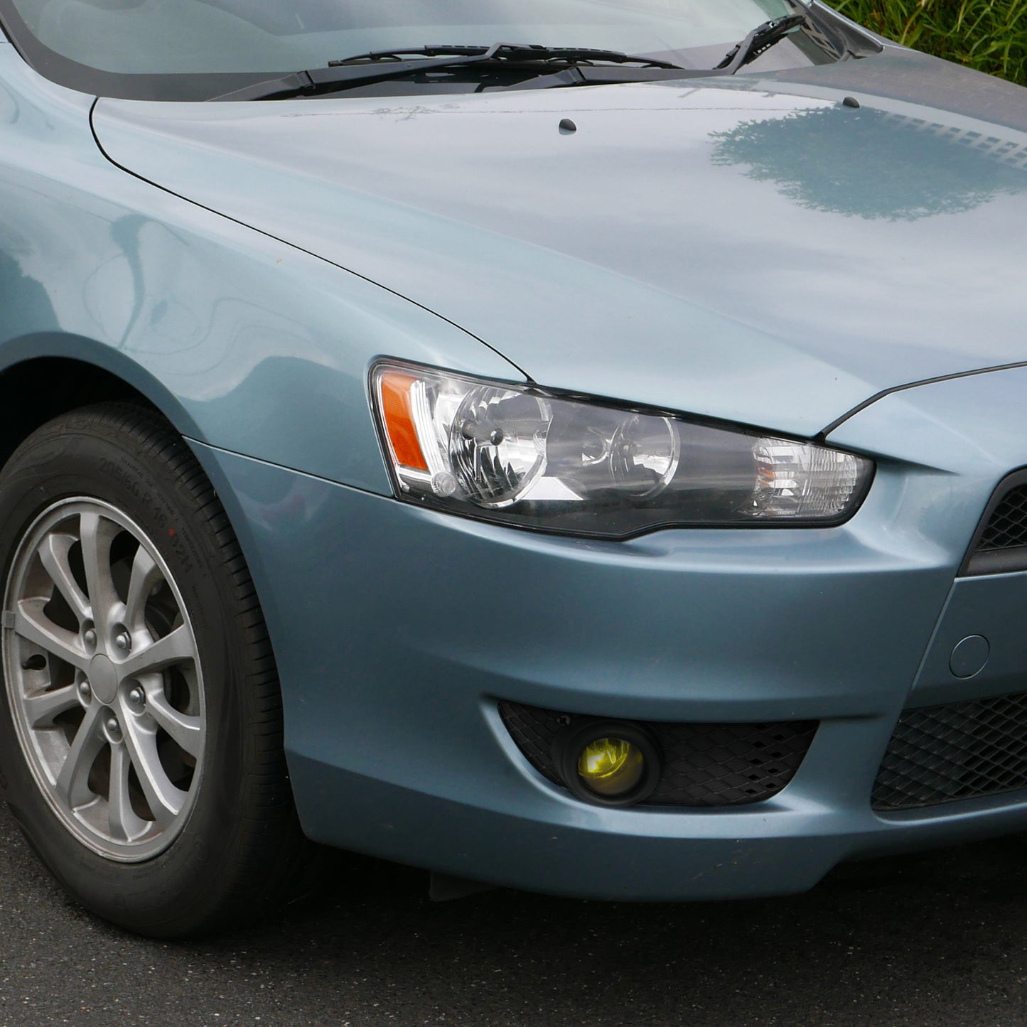2008-2012 Mitsubishi Lancer H11 Fog Lights Kit (Chrome Housing/Yellow Lens)