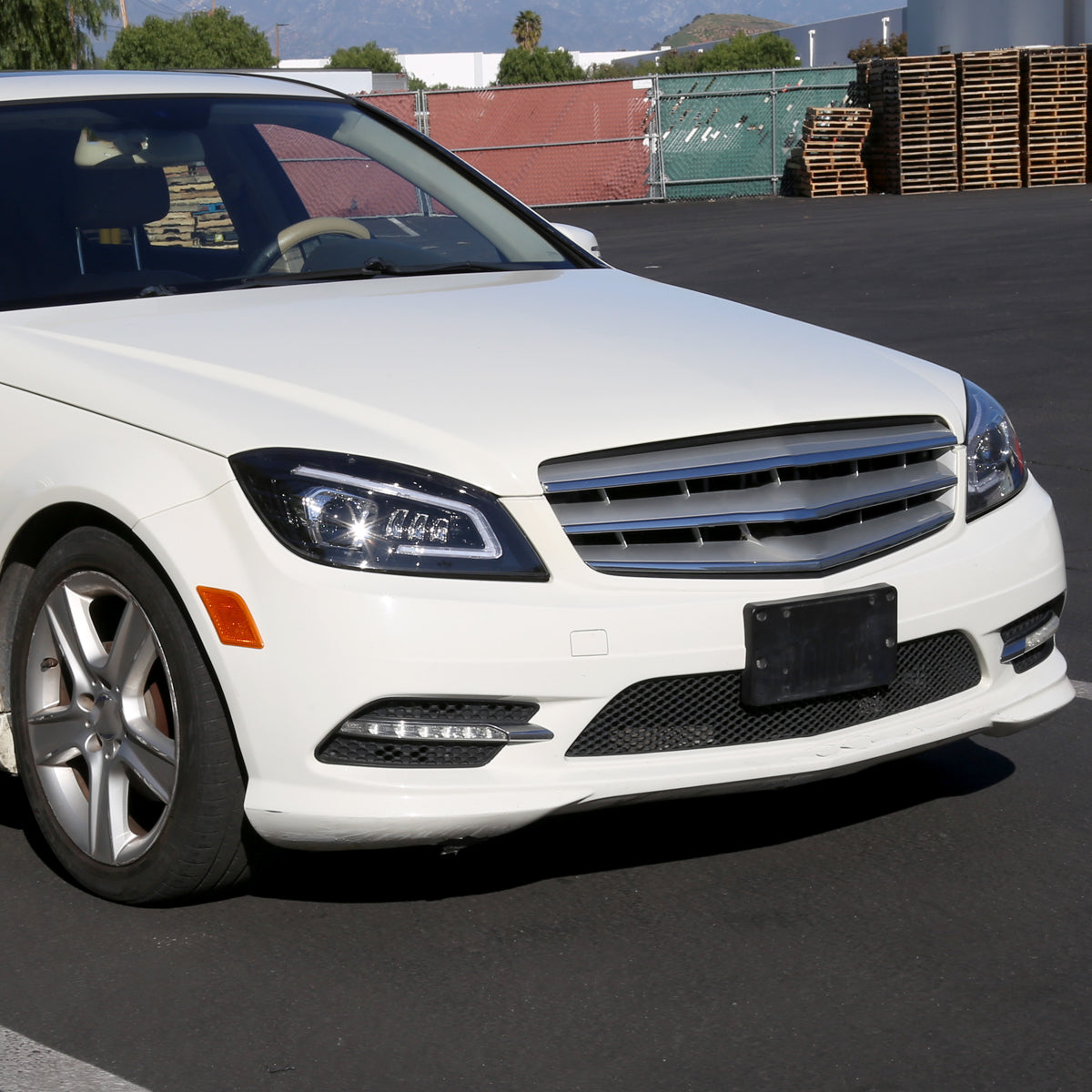 2008-2011 Mercedes Benz W204 C-Class Switchback Sequential Full LED Projector Headlights (Matte Black Housing/Clear Lens)