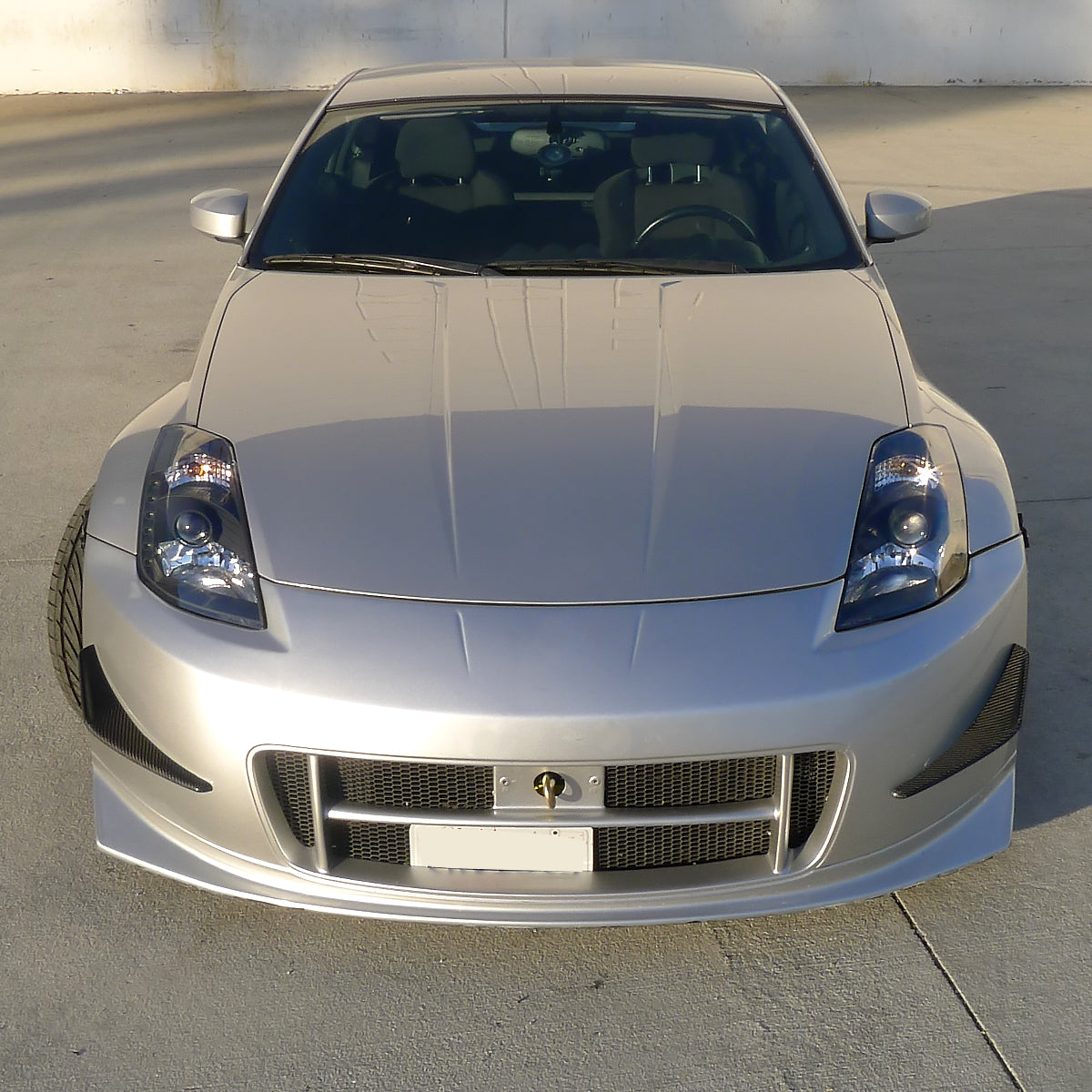 2003-2005 Nissan 350Z Projector Headlights (Matte Black Housing/Clear Lens)