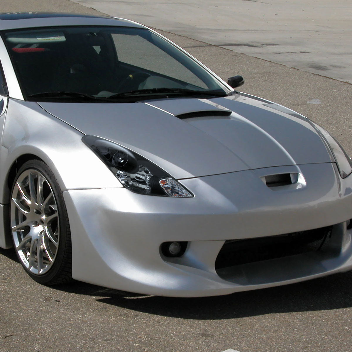 2000-2005 Toyota Celica Projector Headlights (Matte Black Housing/Clear Lens)