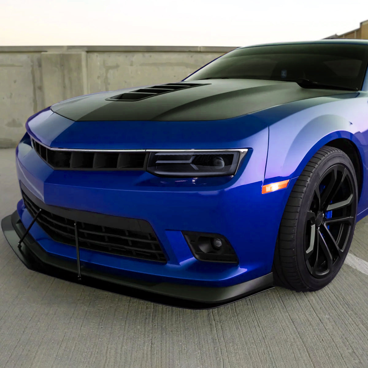 2014-2015 Chevrolet Camaro LED Strip Projector Headlights w/ Sequential Turn Signal Lights (Glossy Black Housing/Smoked Lens)