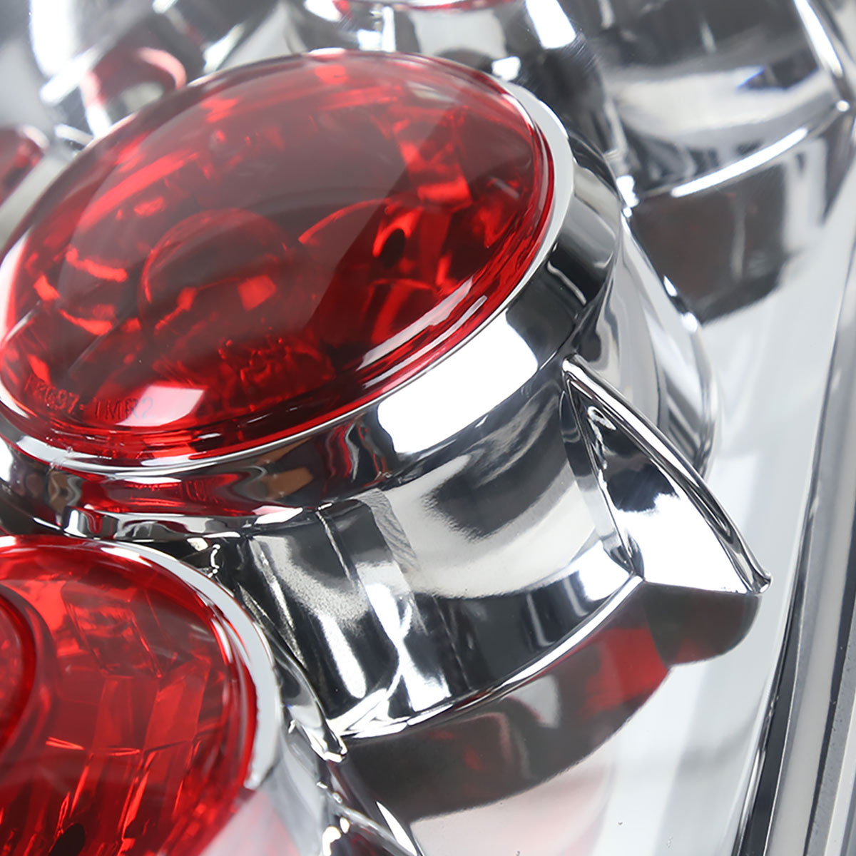 2003-2005 Toyota 4Runner Tail Lights (Chrome Housing/Clear Lens)