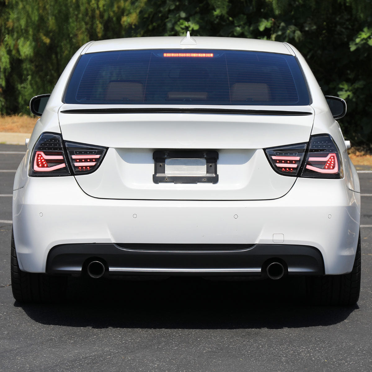 2009-2011 BMW E90 3-Series 4Dr Sedan LED Tail Light (Matte Black Housing/Clear Lens)