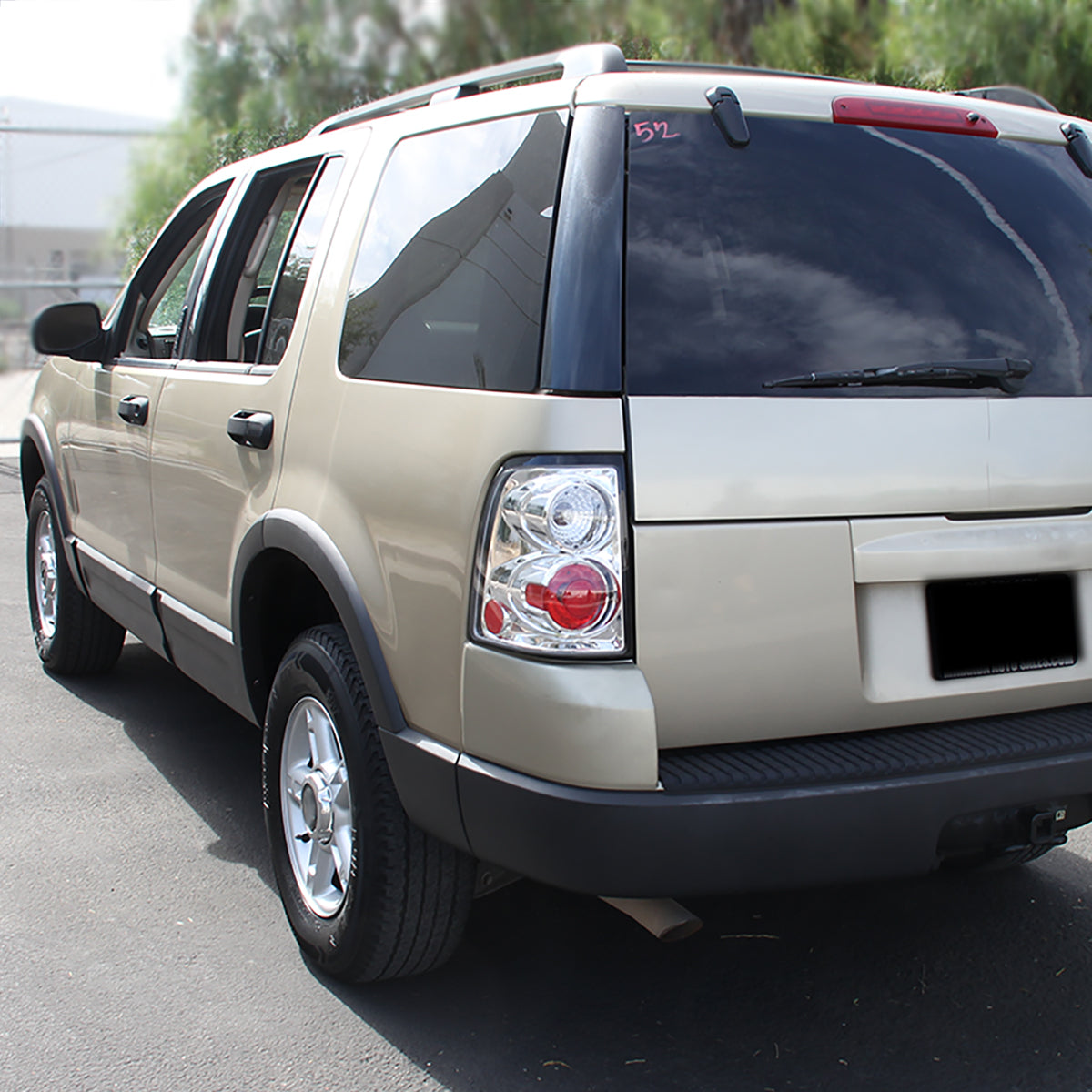 2002-2005 Ford Explorer Tail Lights (Chrome Housing/Clear Lens)