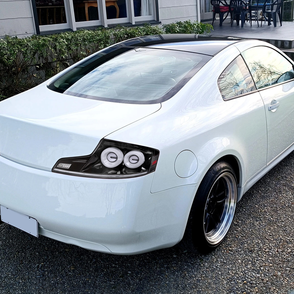 2003-2007 Infiniti G35 Coupe White LED Halo Sequential Signal Tail Lights (Glossy Black Housing/Clear Lens)