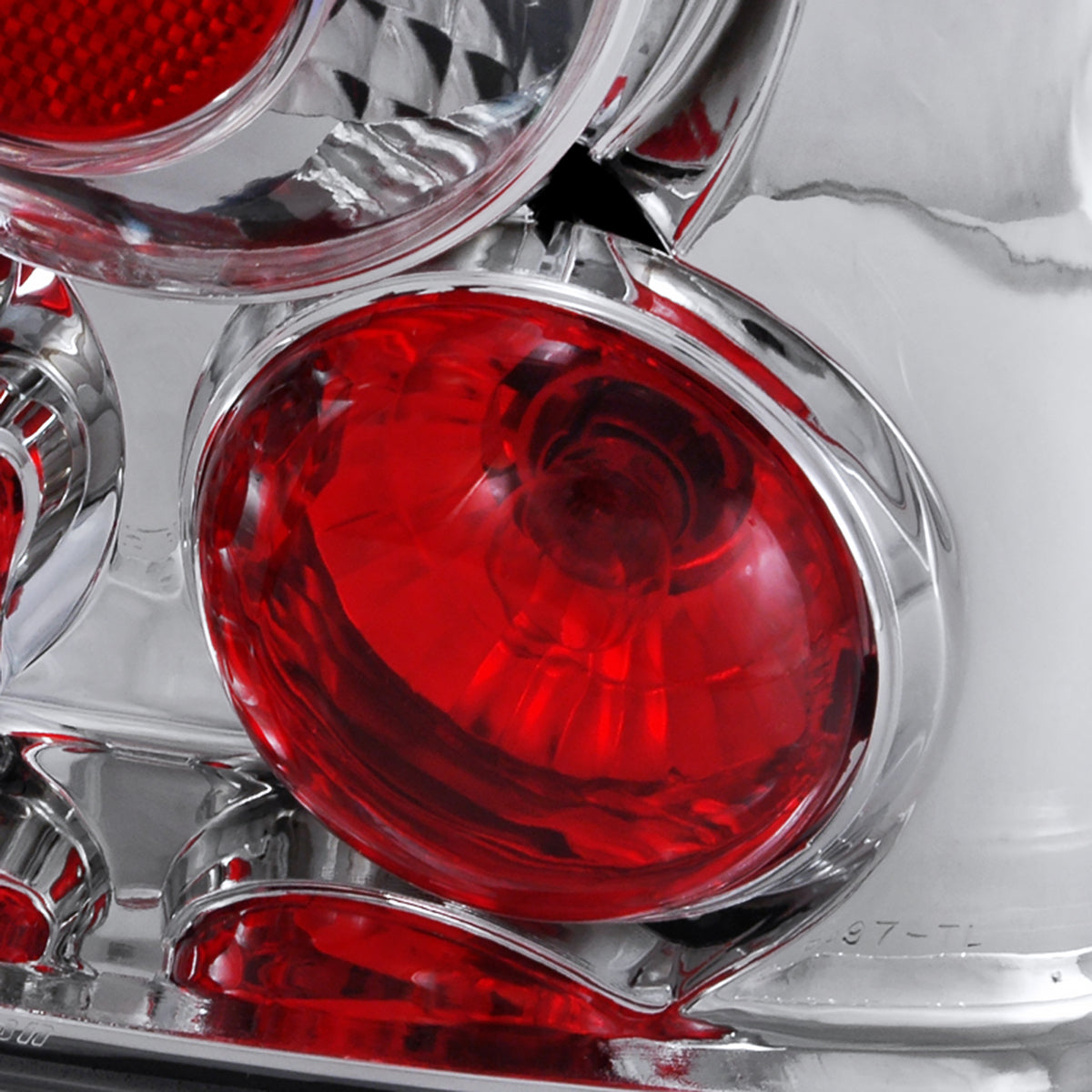 1998-2001 Volkswagen Passat Sedan Tail Lights (Chrome Housing/Clear Lens)