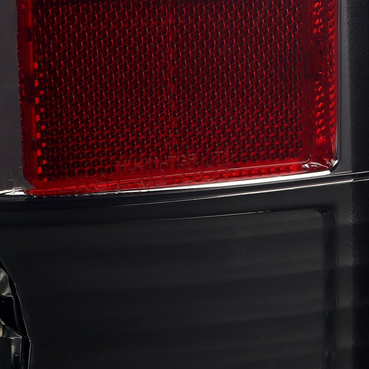 2007-2009 Dodge RAM 1500/2500/3500 LED Tail Lights (Chrome Housing/Smoked Lens)