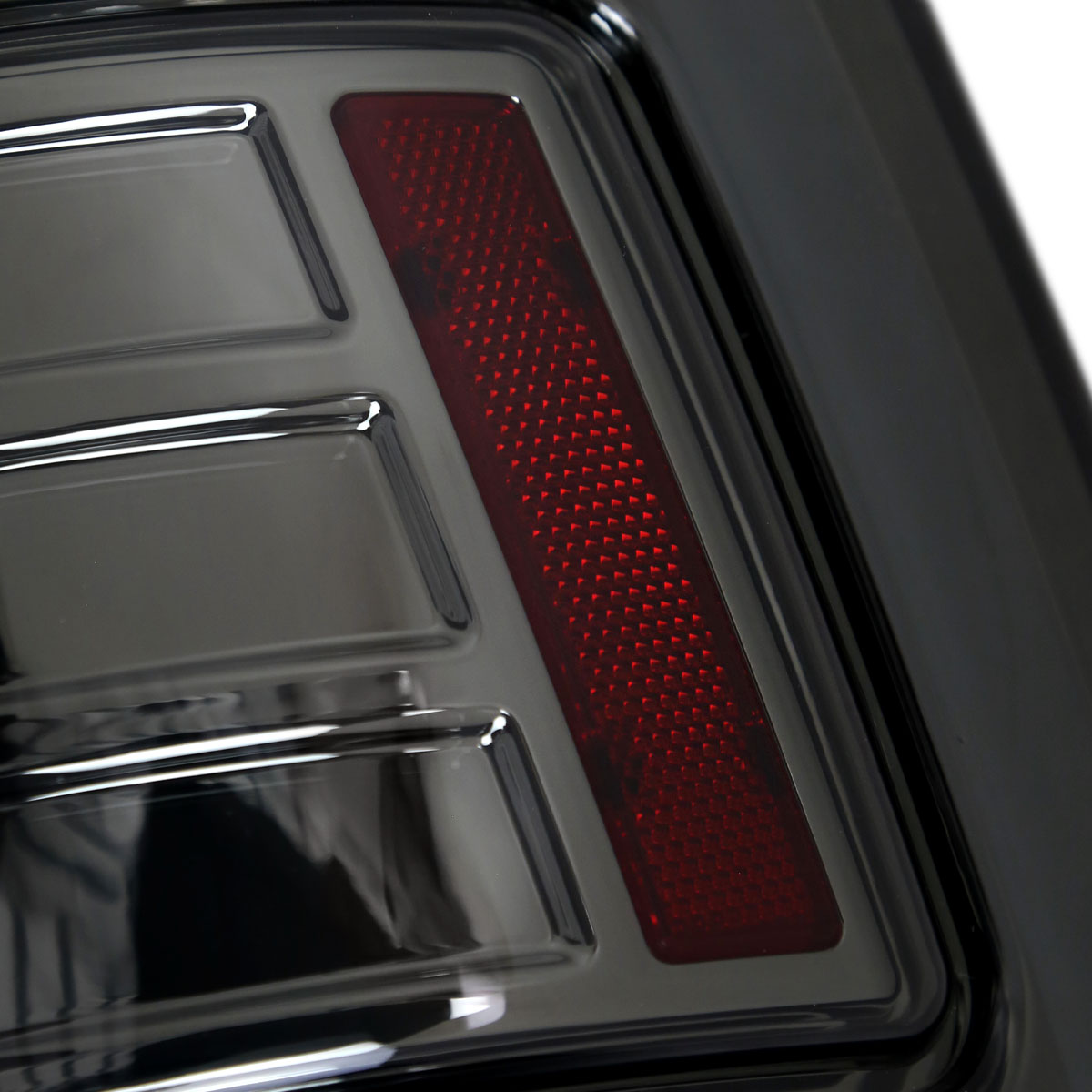 2009-2018 Dodge RAM 1500/2019-2022 RAM 1500 Classic/2010-2018 RAM 2500 3500 LED Bar Tail Lights (Chrome Housing/Smoked Lens)