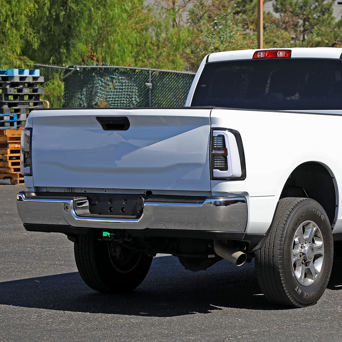 2019-2024 Dodge RAM 2500/3500 LED Sequential Signal Tail Lights (Matte Black Housing / Clear Lens)