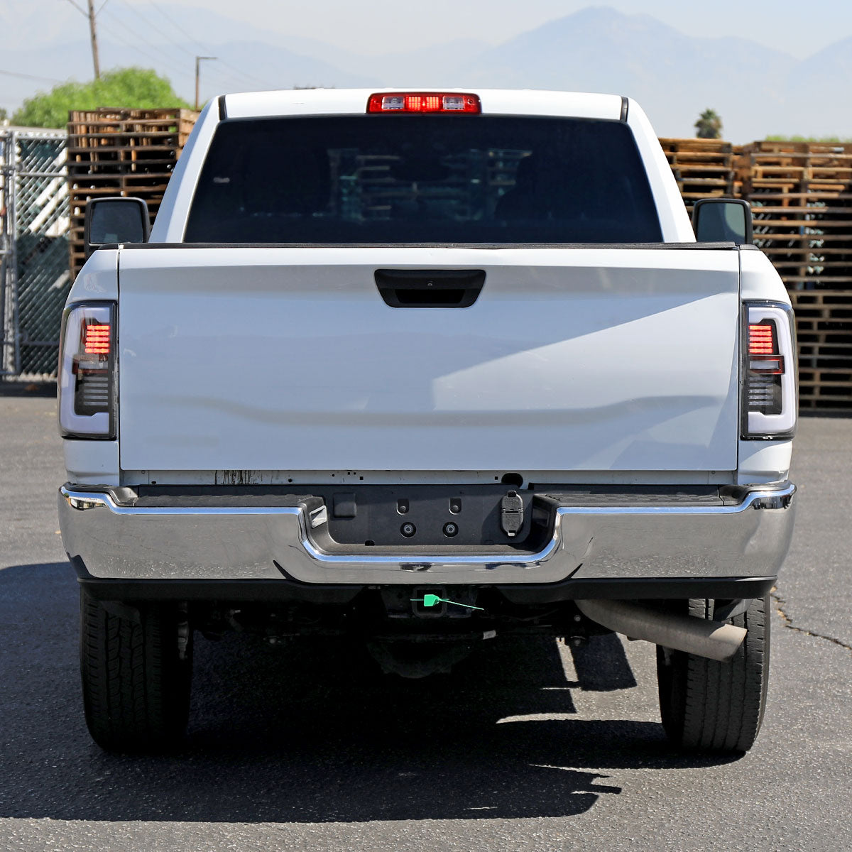 2019-2024 Dodge RAM 2500/3500 LED Sequential Signal Tail Lights (Matte Black Housing / Clear Lens)