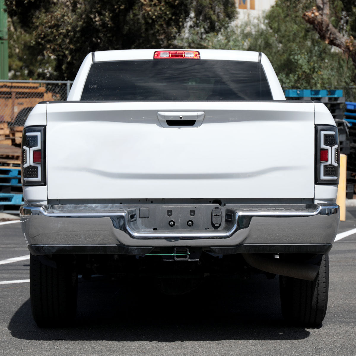 2019-2024 Dodge RAM 2500/3500 LED Sequential Signal Tail Lights (Matte Black Housing/Clear Lens)