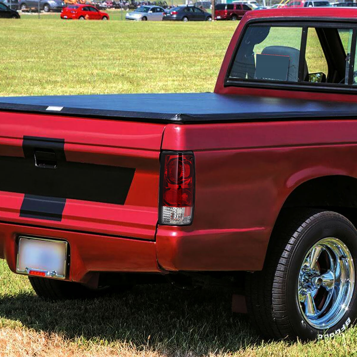 1982-1994 Chevrolet S10/Blazer GMC S15/Sonoma Tail Lights (Chrome Housing/Red Clear Lens)