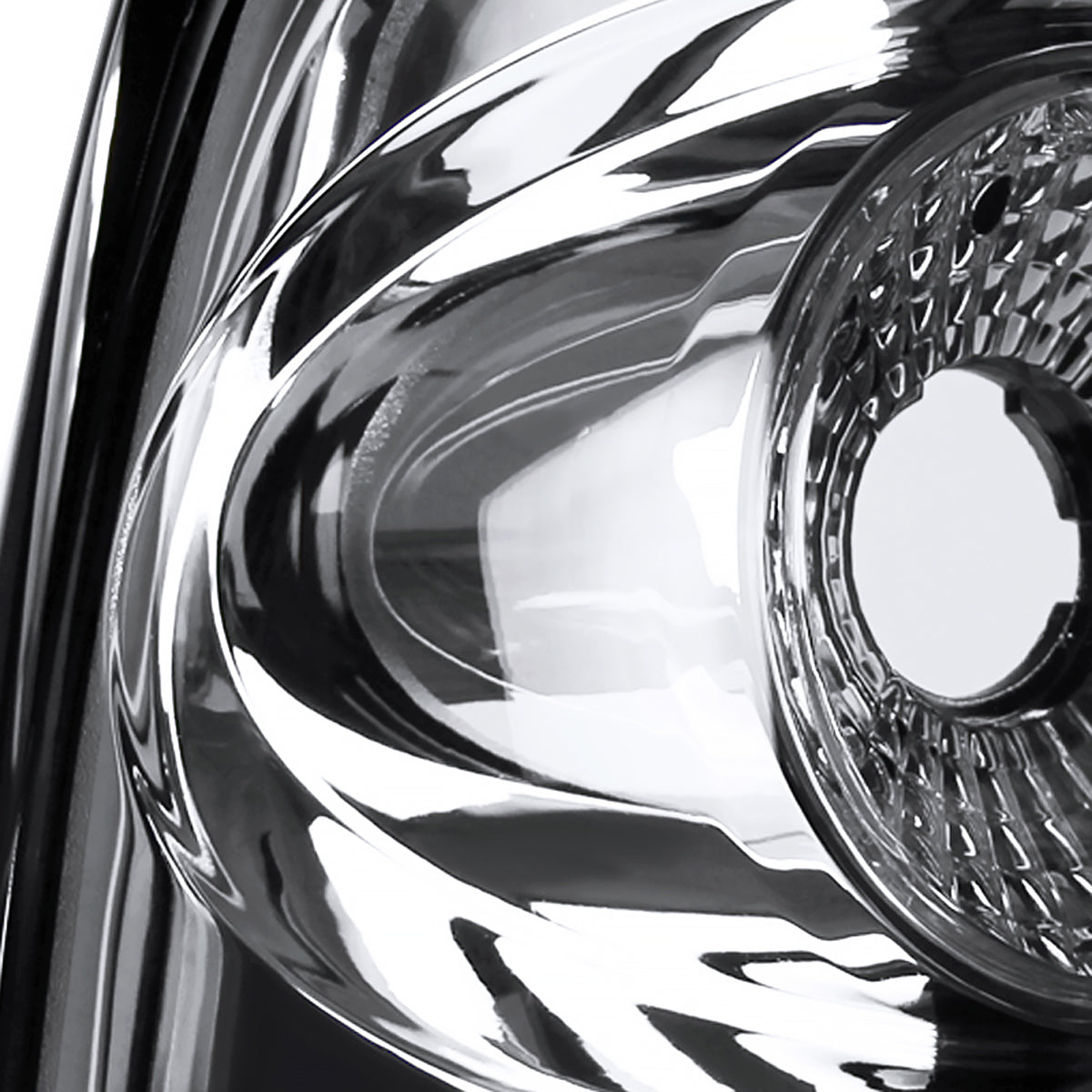 2003-2006 Chevrolet Silverado Tail Lights (Chrome Housing/Clear Lens)