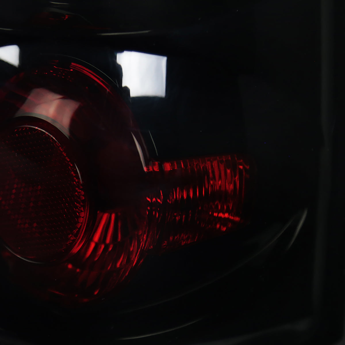 2003-2006 Chevrolet Silverado Tail Lights (Glossy Black Housing/Smoked Lens)