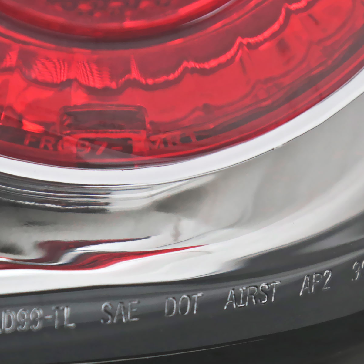 1999-2002 Chevrolet Silverado/ 1999-2006 GMC Sierra Tail Lights (Chrome Housing/Clear Lens)