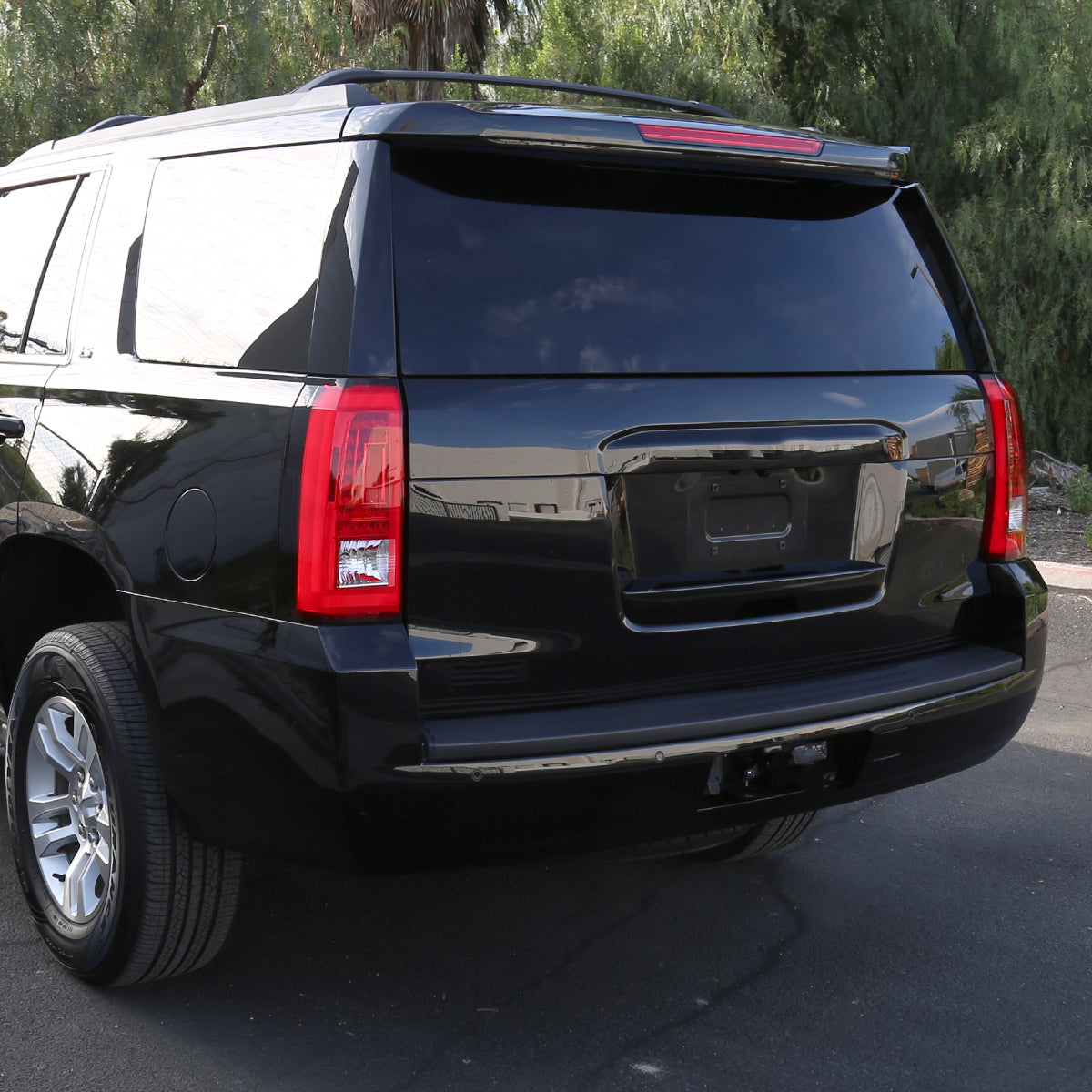 2015-2020 Chevrolet Tahoe/Suburban LS LT LTZ Premier LED Tail Lights (Chrome Housing/Red Lens)