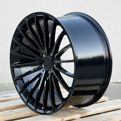 MB15 18x8.5 5x112 +42 66.6 Gloss Black