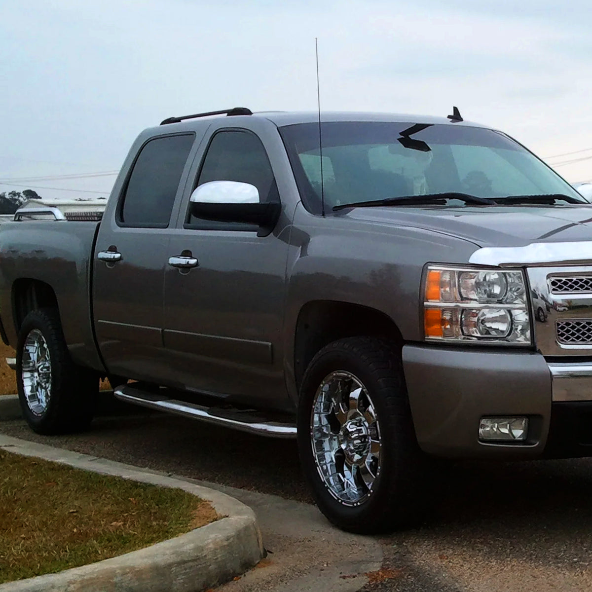 2007-2013 Chevrolet Silverado GMC Sierra Chrome Power Adjustable, Auto-Fold & Heated Side Mirror w/ LED Puddle and Turn Signal Light - Passenger Side Only