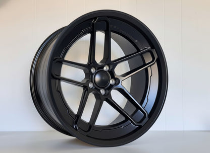 SR8 20x9.5 5x115 +15 71.5 Matte Black