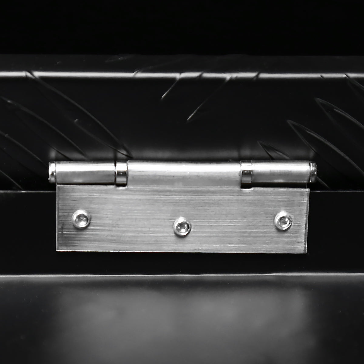 Universal 31" Heavy Duty Black Aluminum Tool Box w/ Side Handles, Lock, & Keys