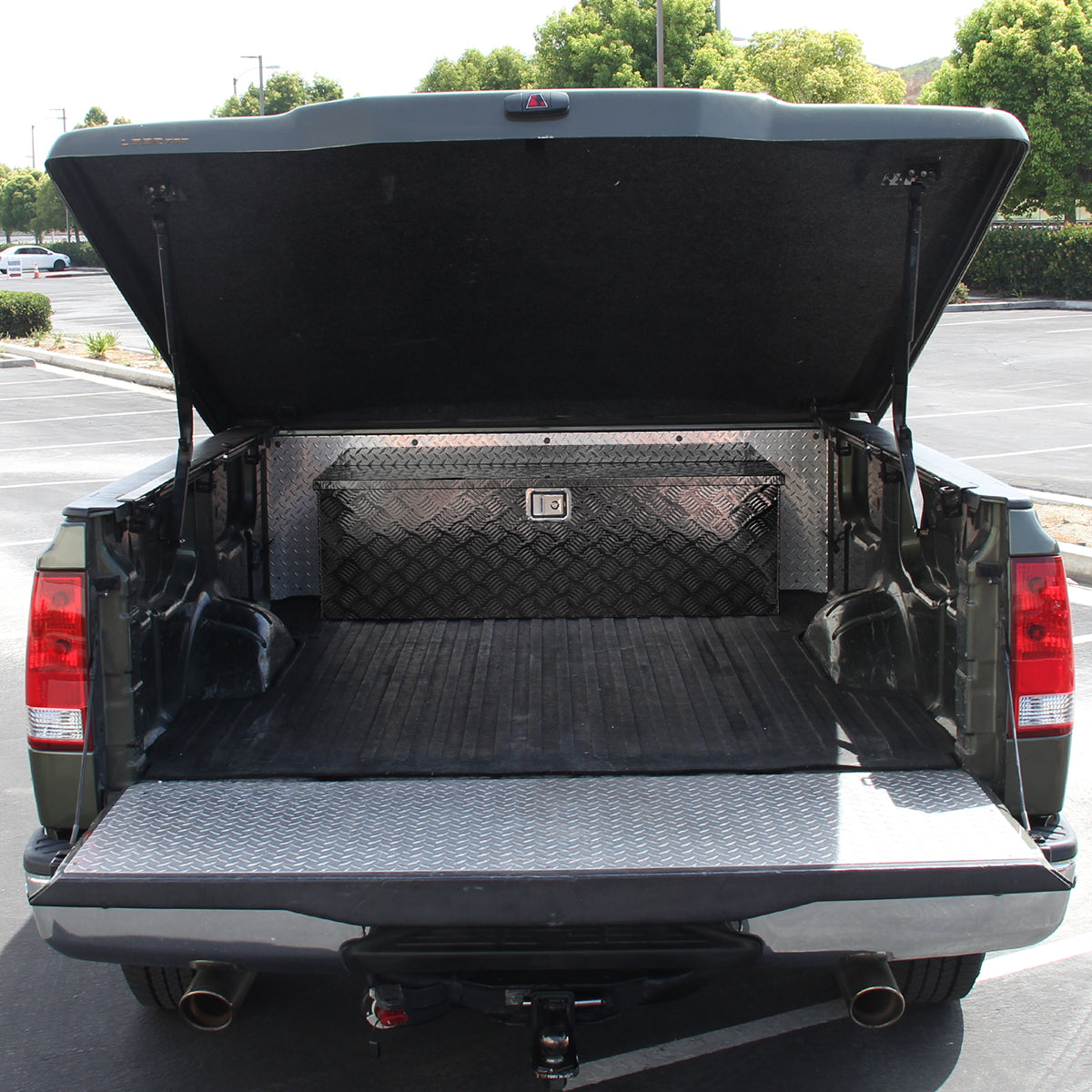 Universal 49" Heavy Duty Black Aluminum Truck Tool Box w/ Side Handles, Lock, & Keys