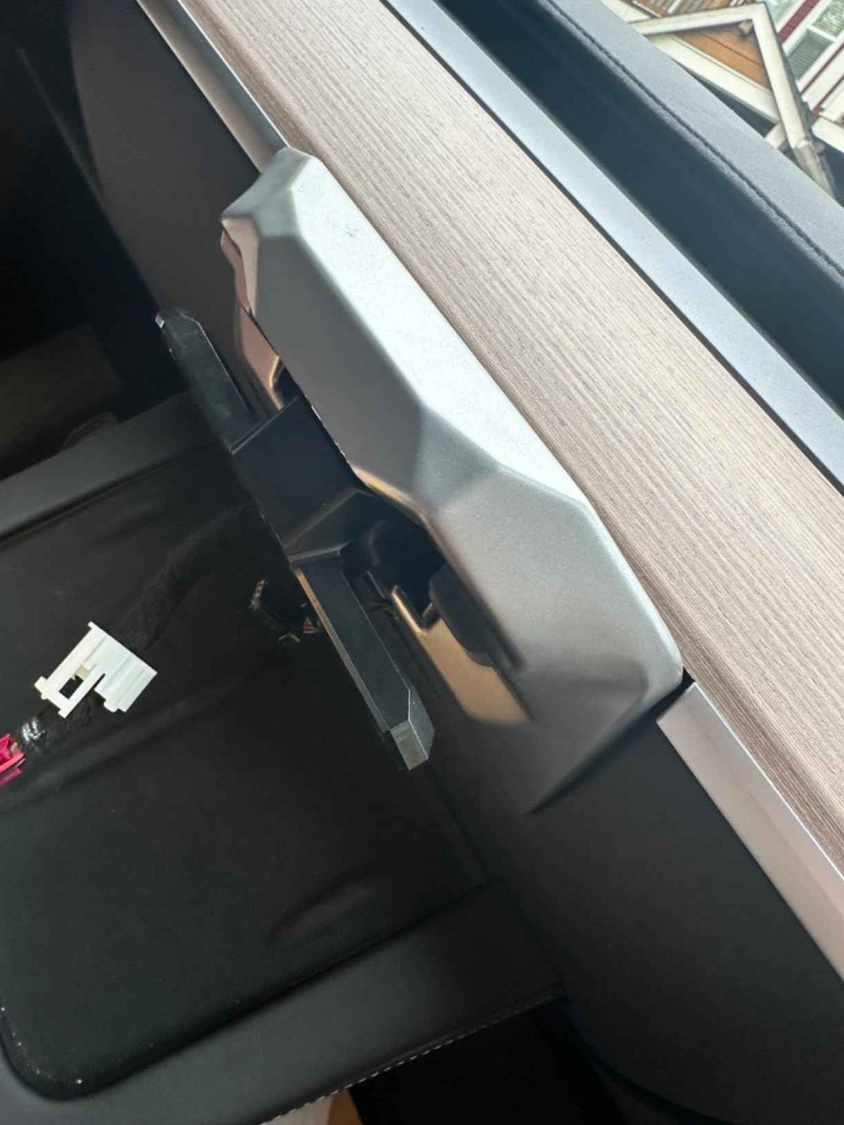 Screen Swivel (Gen 3) | Tesla Model 3 & Model Y
