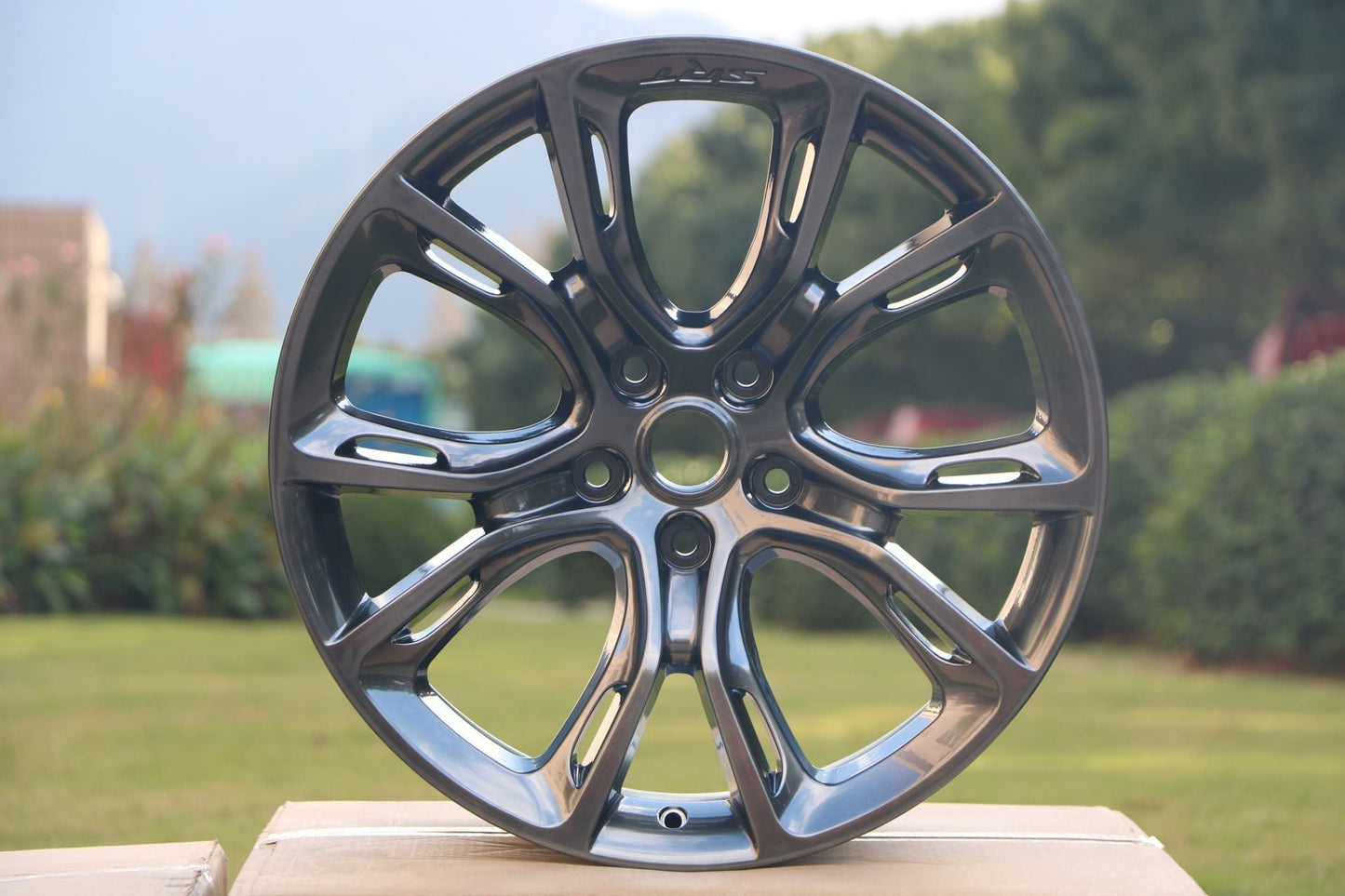 22" Wheels fits Jeep Grand Cherokee Overland Wrangler Sahara Rubicon Commander